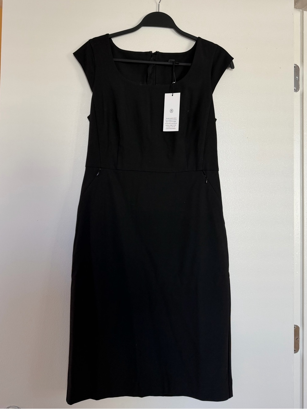 Ann Taylor Black Cap-Sleeve Sheath Dress